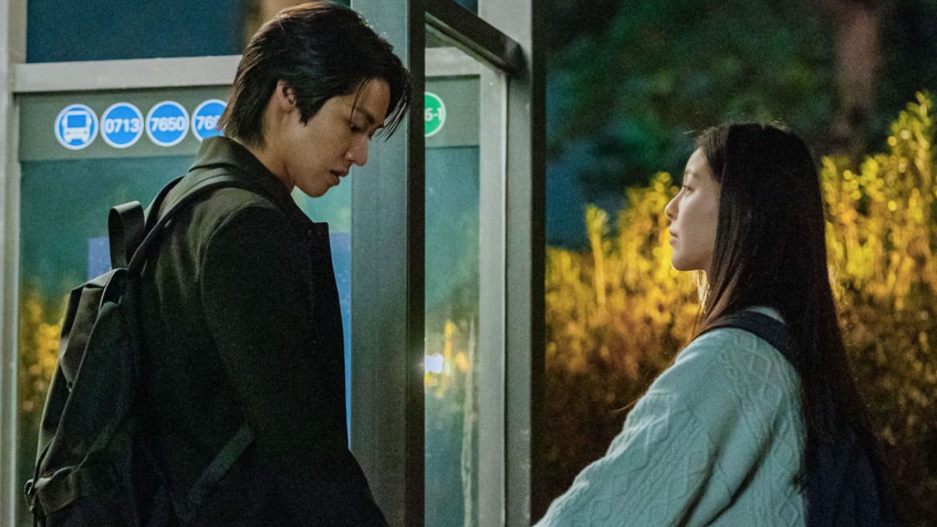 Lee Seung-hyub as Seo Tae-yang and Park Ji-hu as Kim Bom in Spring of Youth (Image via Instagram/@sbsdrama.official)